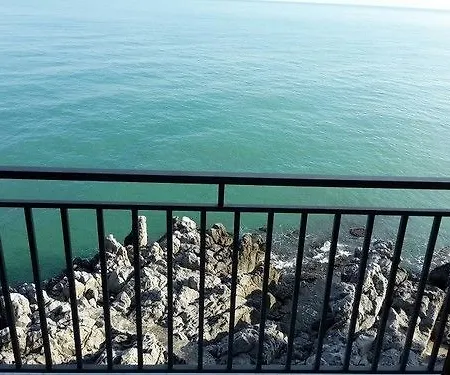 Apartment Balcone Sugli Scogli *